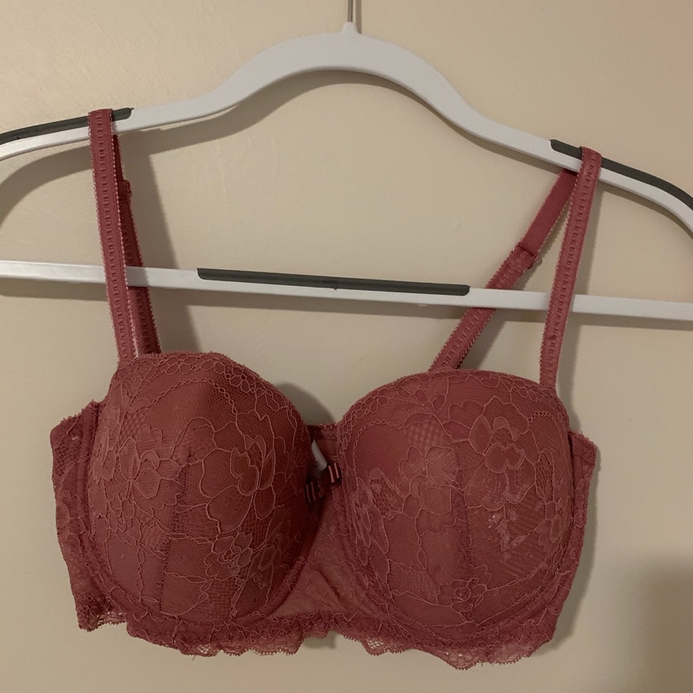 34/D bra